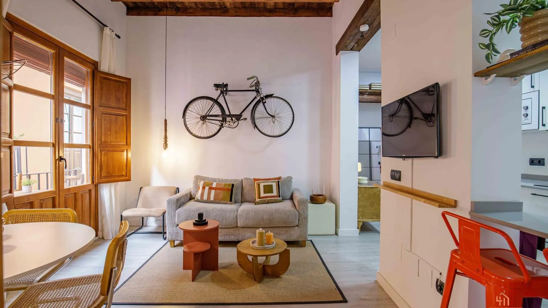 Living4Malaga Rustic Chic Apartment