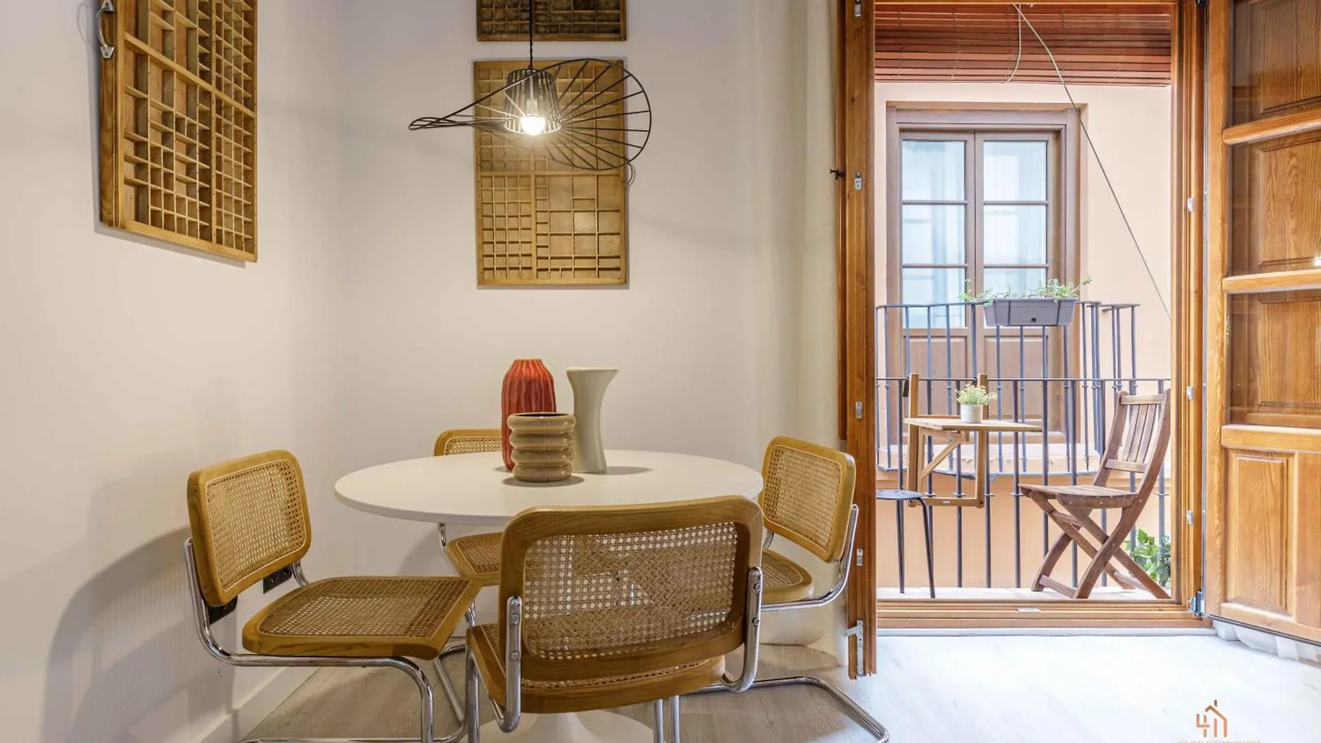 Living4Malaga Rustic Chic Apartment