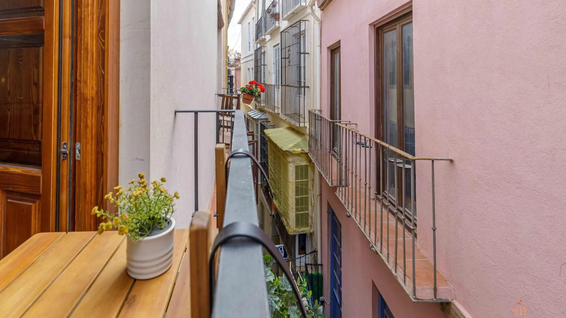 Living4Malaga Rustic Chic Apartment 0*, Malaga