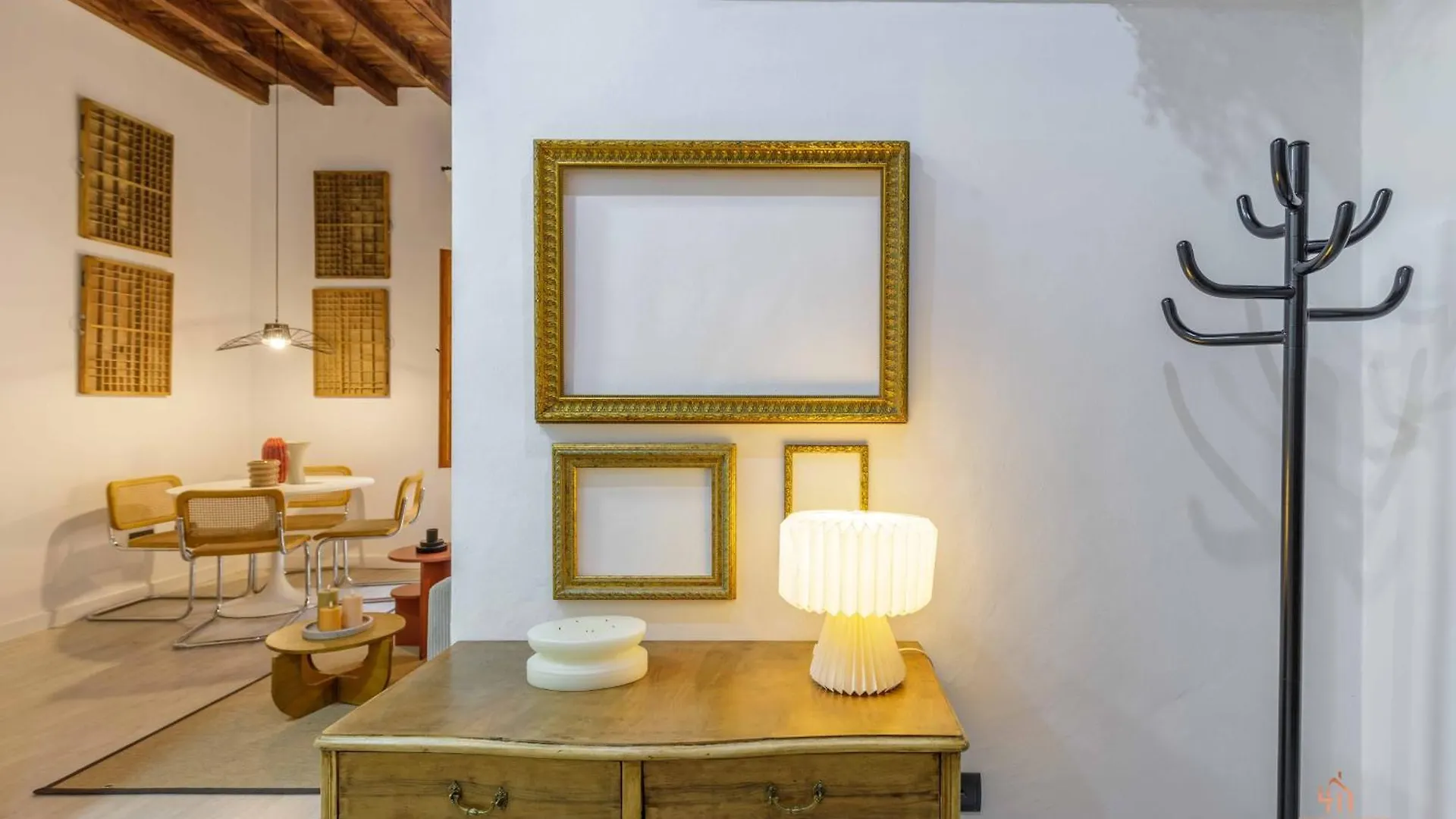 Living4Malaga Rustic Chic Apartment